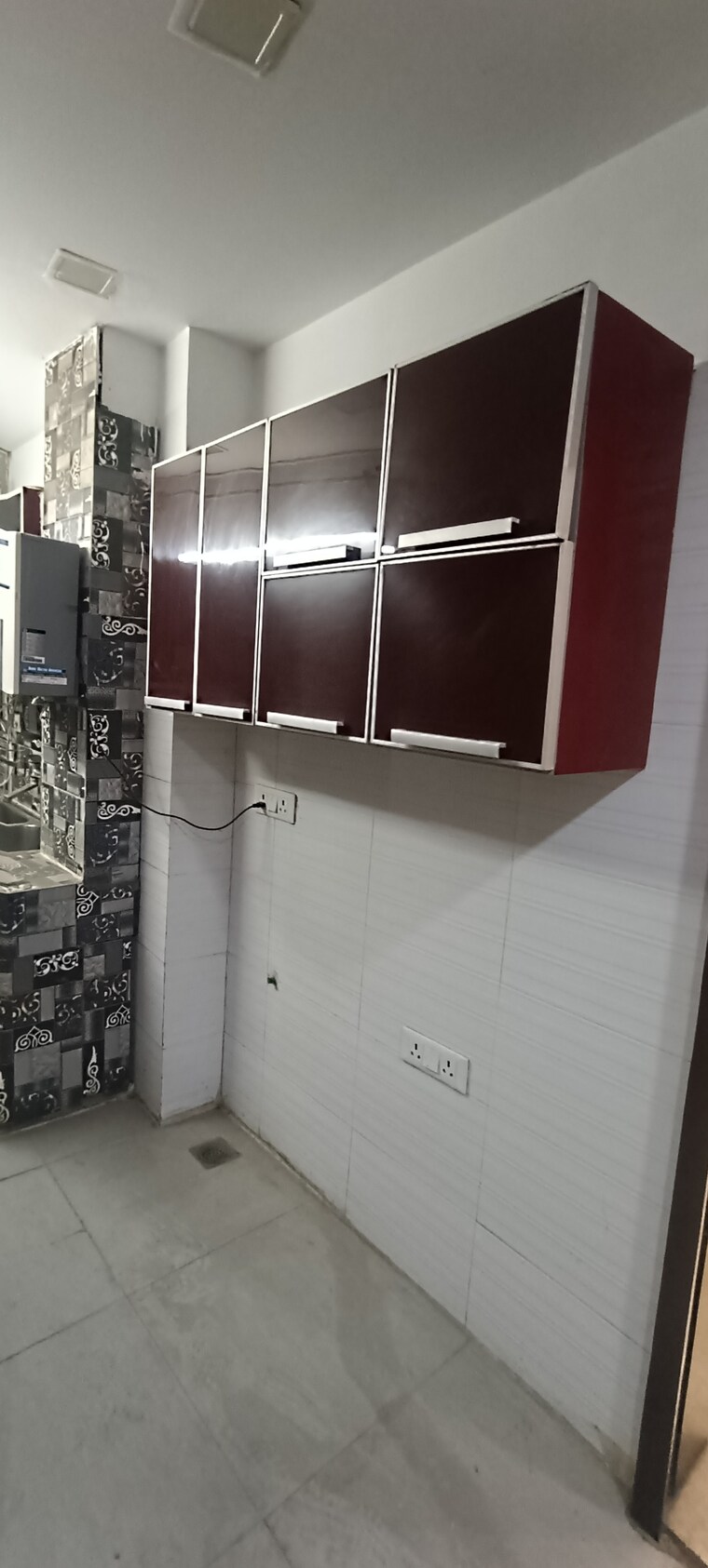 Bathroom, kalkaji 3.5 Bedroom 1500 Sq.Ft. Builder Floor In Kalkaji Delhi 8780940