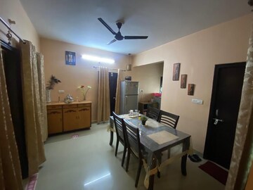 Living Room in 3 BHK Apartment at Gomti Nagar – for Rent