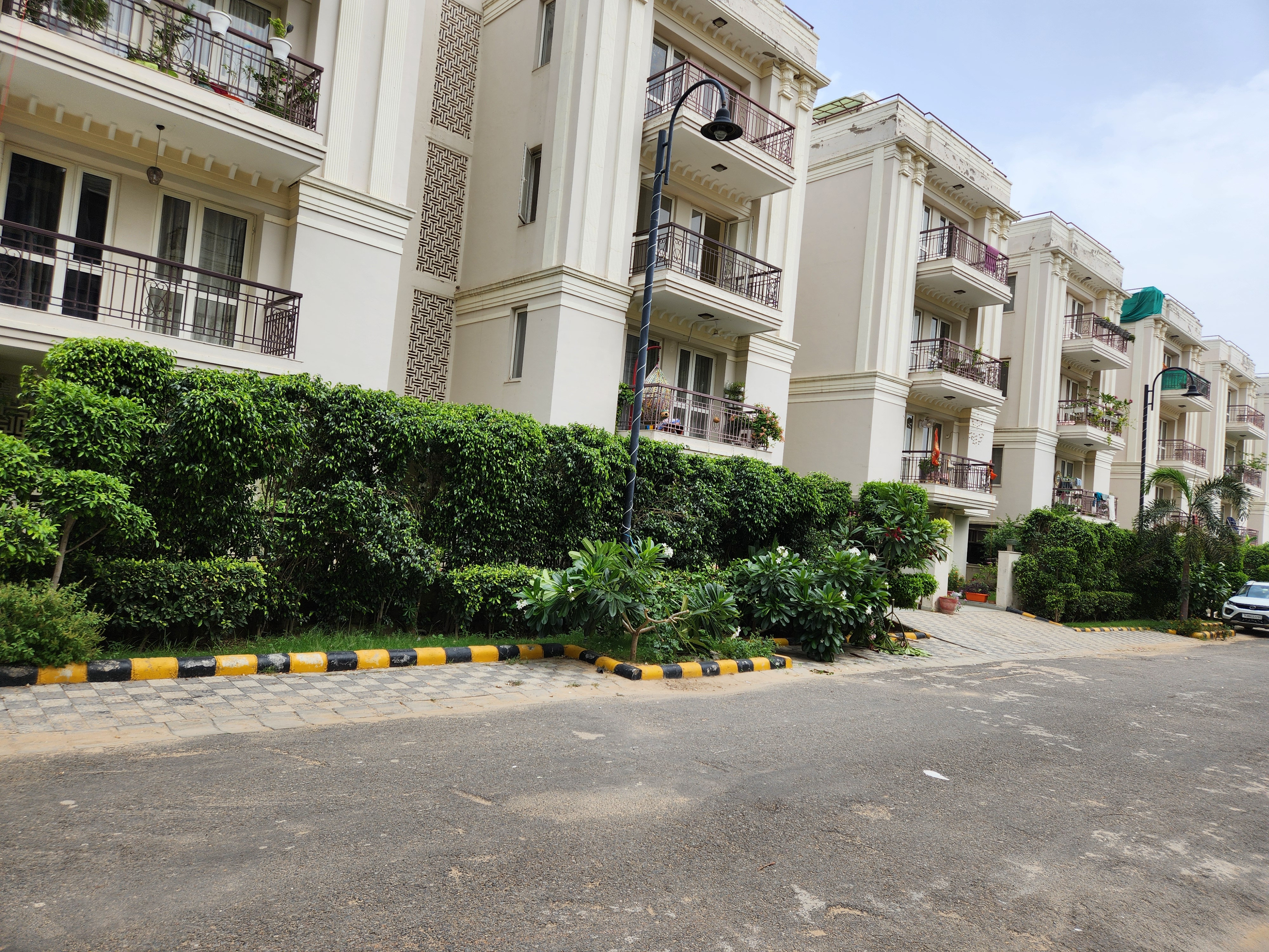 4 BHK + Servant Room Apartment For Sale in Anant Raj The Estate Floors
