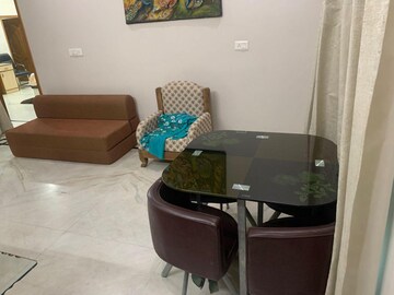 Living Room in 3 BHK Apartment at Gomti Nagar – for Rent