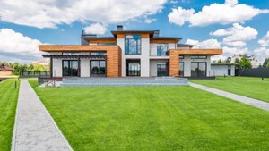  Plot For Sale in Super Corridor