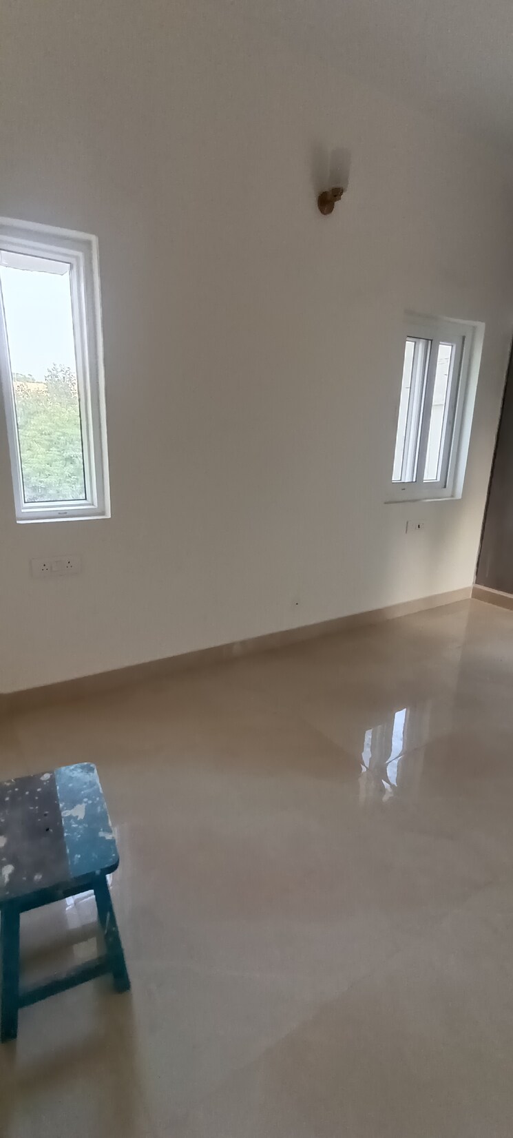 Room, kalkaji 3.5 Bedroom 1800 Sq.Ft. Builder Floor In Kalkaji Delhi 8781020