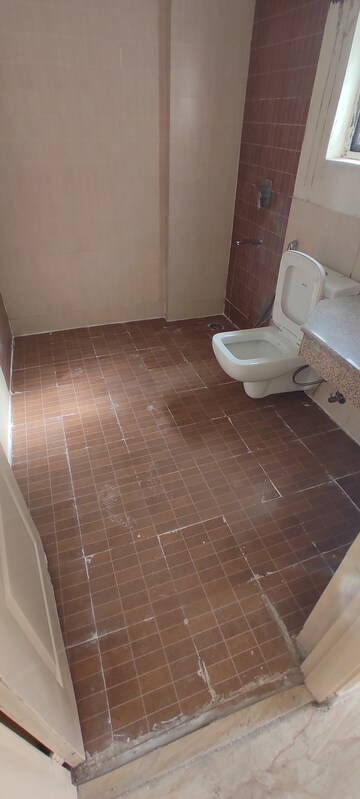 Bathroom in 3 BHK Apartment at Umang Summer Palms, Sector 86 – for Rent