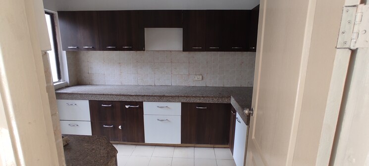 Kitchen, umang-summer-palms 3 Bedroom 1576 Sq.Ft. Apartment In Sector 86 Faridabad 8781040