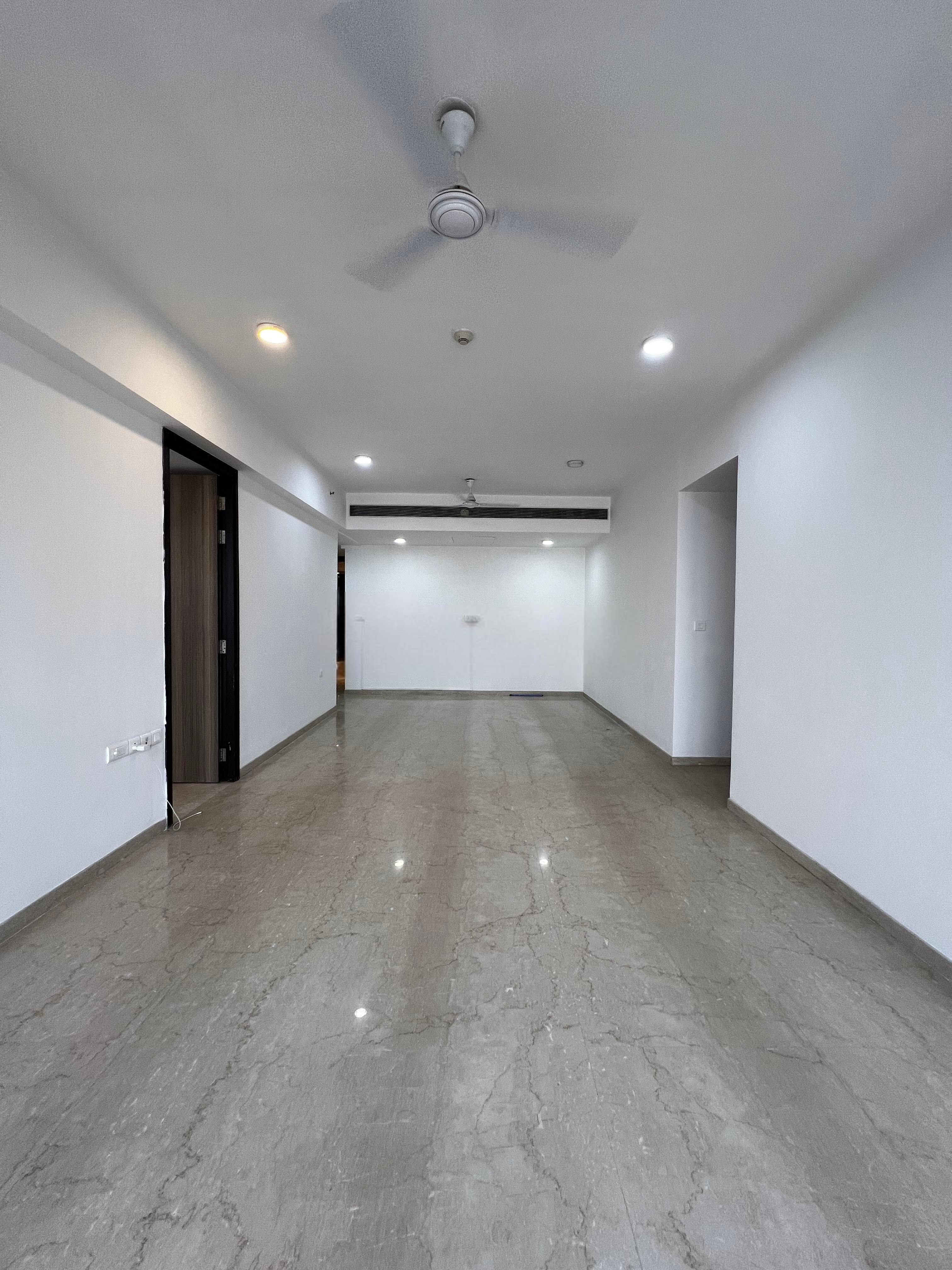 4 BHK + Pooja Room,Servant Room Apartment For Rent in Lodha The Park