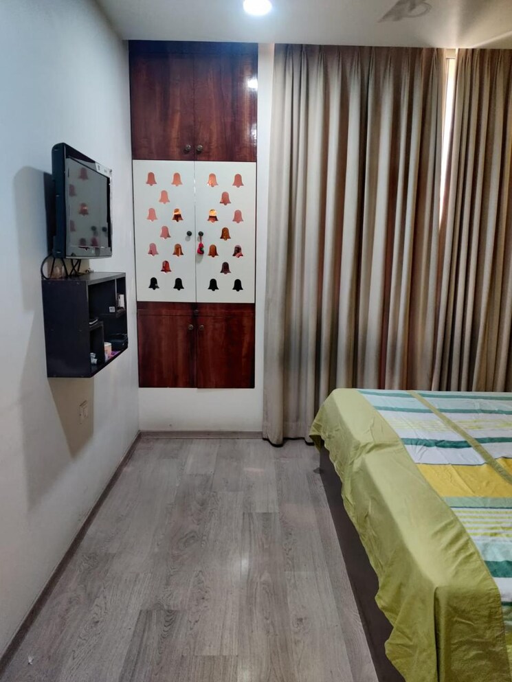 Bedroom, thane west Pg For Boys In Thane West 8781084