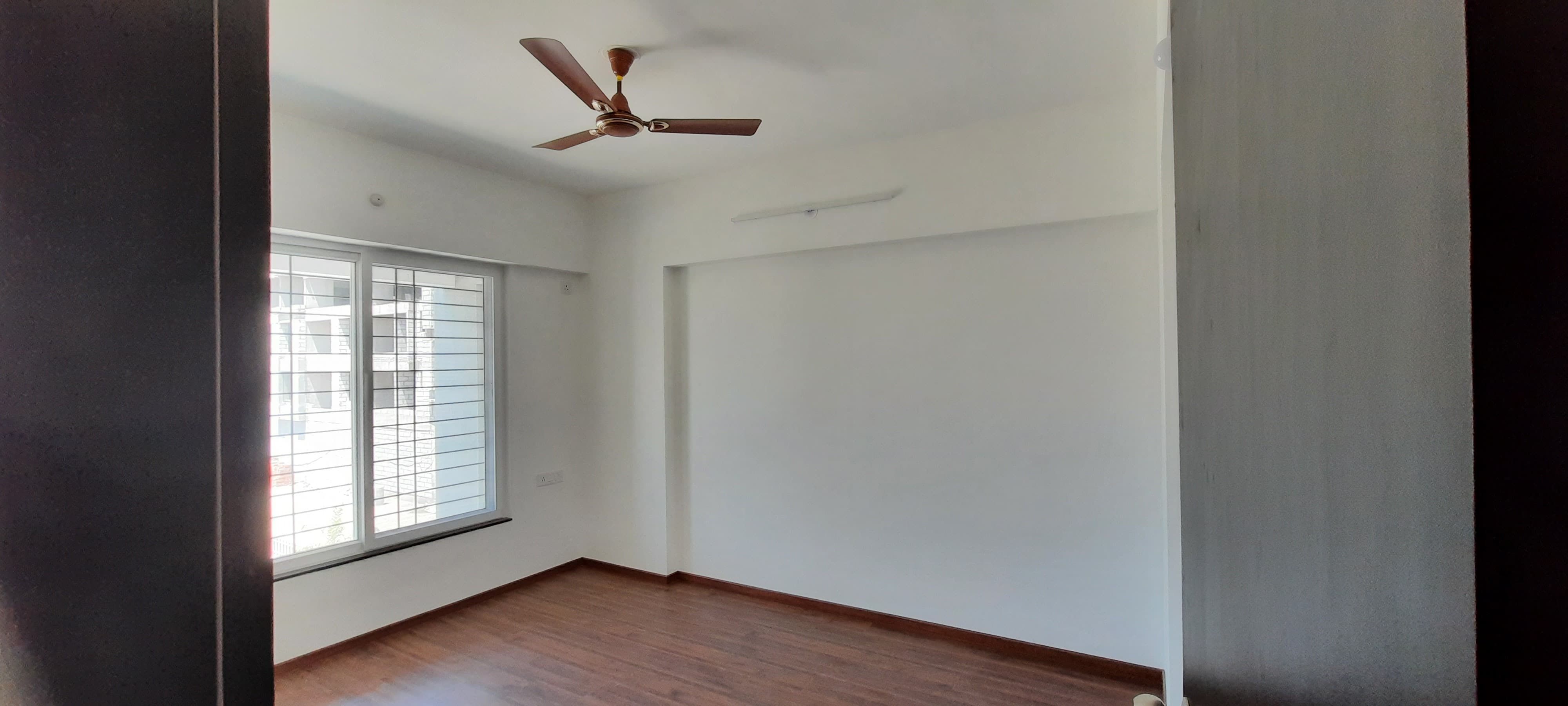 3 BHK 956 Sq.Ft. Apartment in RR Lunkad 66 Avenue