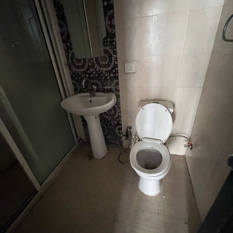 Bathroom, prateek-laurel 2.5 Bedroom 1135 Sq.Ft. Apartment In Sector 120 Noida 8781146