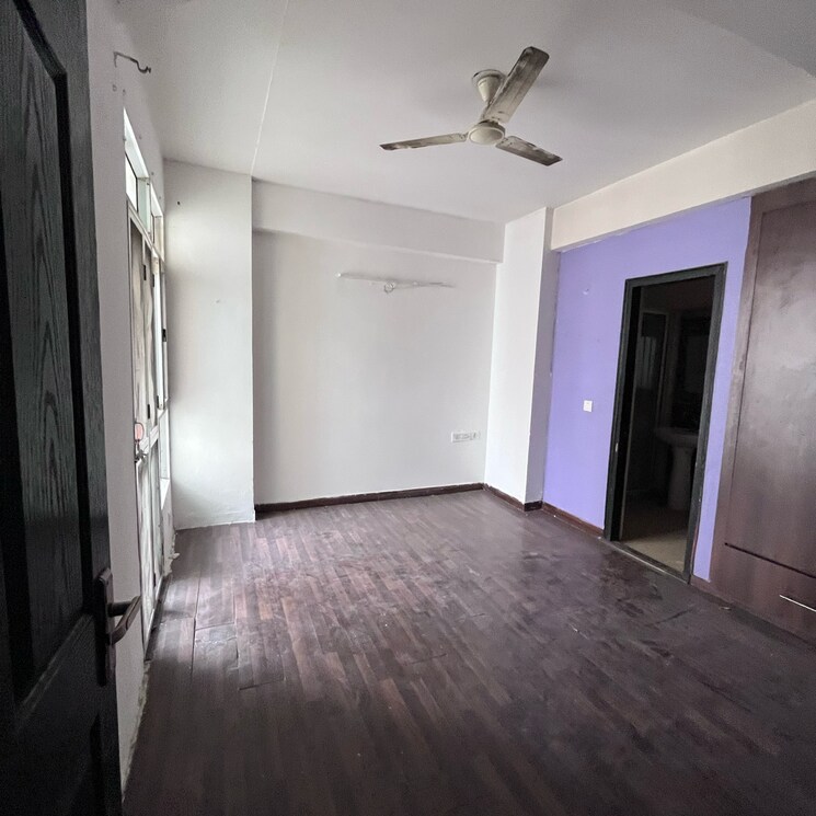 Room, prateek-laurel 2.5 Bedroom 1135 Sq.Ft. Apartment In Sector 120 Noida 8781146