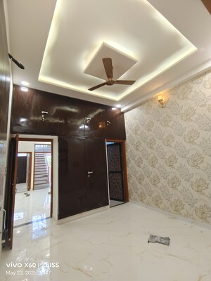 Furnished Amenities in 3 BHK Villa at Kalwar Road – for Sale