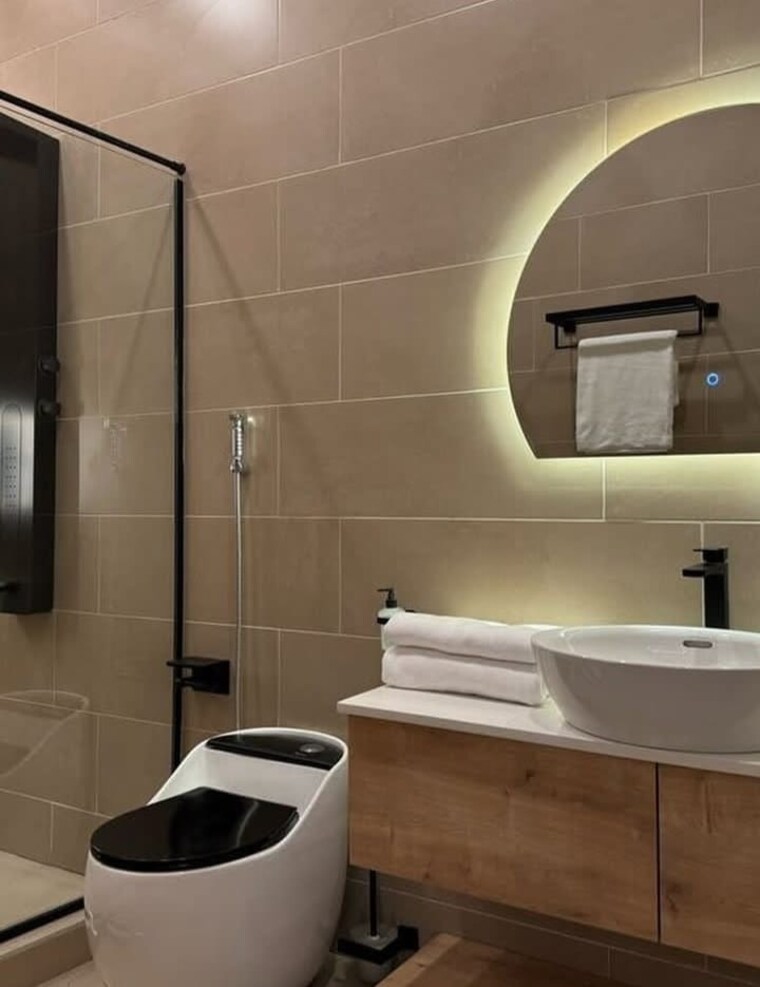 Bathroom, sector 30 2.5 Bedroom 2250 Sq.Ft. Builder Floor In Sector 30 Faridabad 8781279
