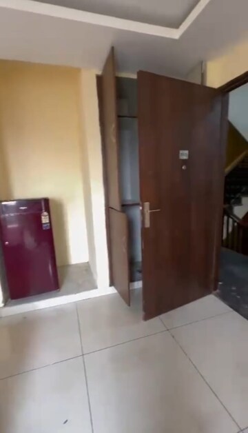 Furnished Amenities in 1 BHK Apartment at DLF City Phase III, Sector 24 – for Rent