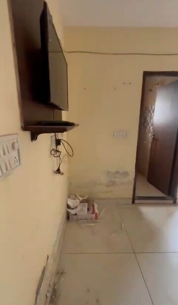 Room in 1 BHK Apartment at DLF City Phase III, Sector 24 – for Rent