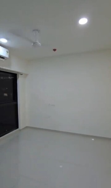 Room in 2 BHK Apartment at Lodha Woods, Kandivali East – for Rent