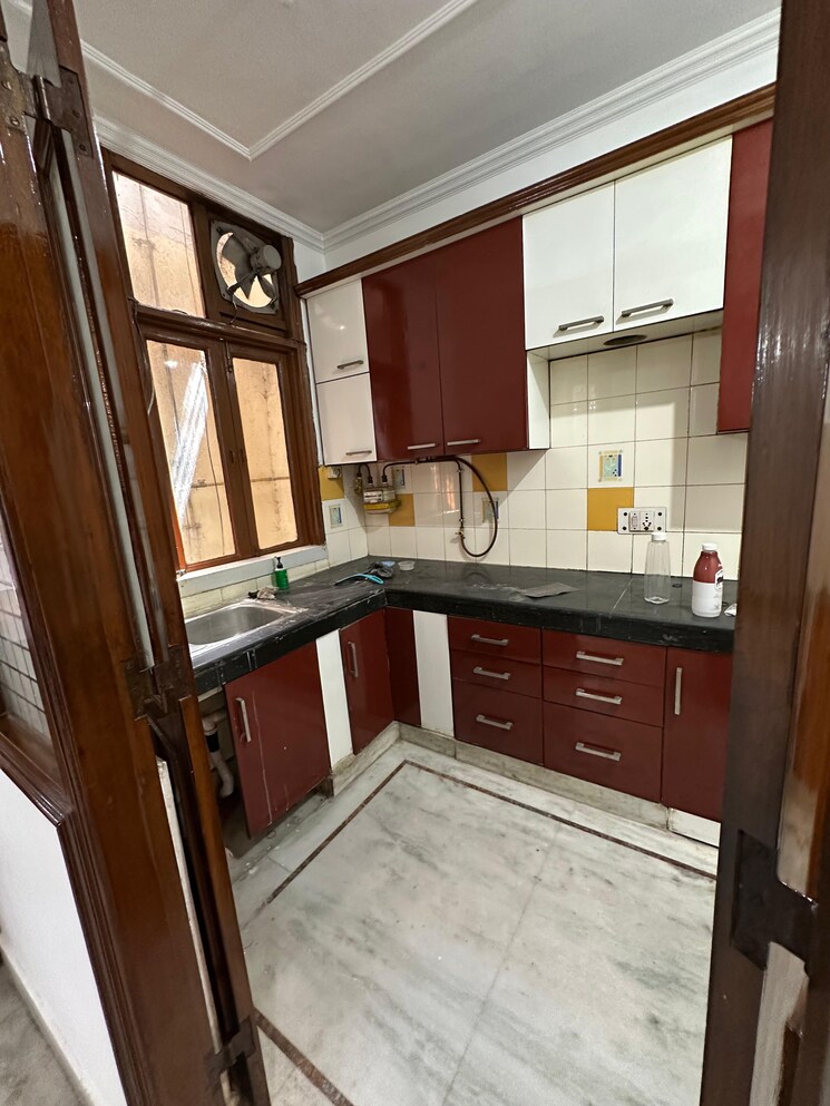 Kitchen, malviya nagar 3 Bedroom 1800 Sq.Ft. Builder Floor In Malviya Nagar Delhi 8781475