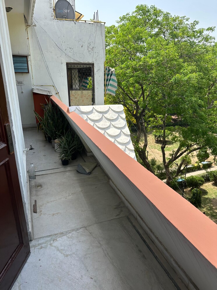 Balcony, malviya nagar 3 Bedroom 1800 Sq.Ft. Builder Floor In Malviya Nagar Delhi 8781475