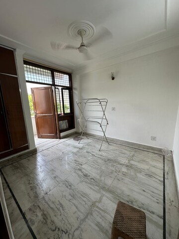 Room in 3 BHK Builder Floor at Malviya Nagar – for Rent