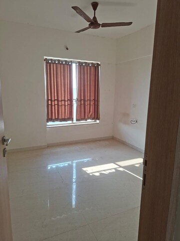 Room in 2 BHK Apartment at RR Lunkad 66 Avenue, Pimple Nilakh – for Rent