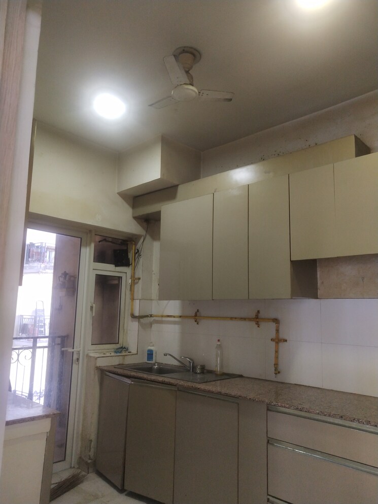Kitchen, moti nagar 3 Bedroom 1600 Sq.Ft. Apartment In Moti Nagar Delhi 8781516