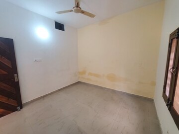 Room in 3 BHK Builder Floor at Baltana – for Rent