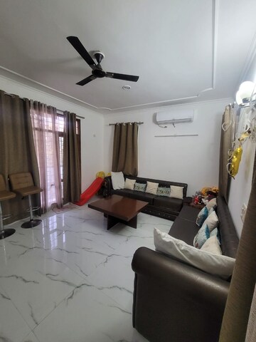 Living Room in 3 BHK Builder Floor at Unitech South City II, Sector 50 – for Rent