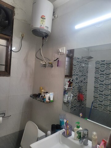 Bathroom in 3 BHK Builder Floor at Unitech South City II, Sector 50 – for Rent
