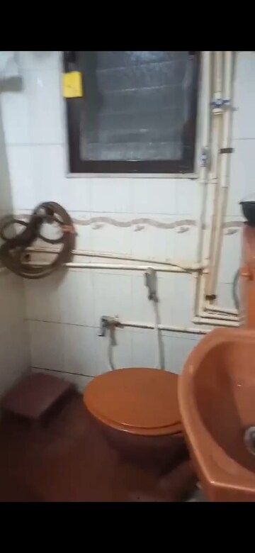 Furnished Amenities in 1 BHK Apartment at Goregaon West – for Rent
