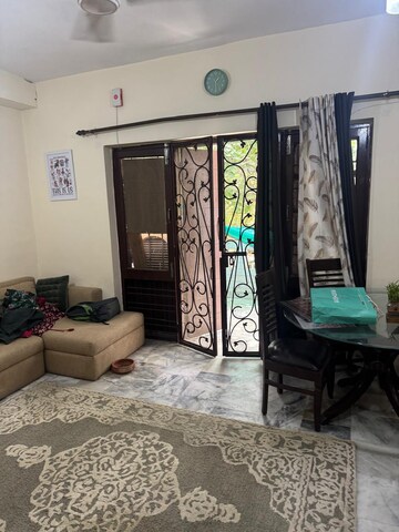 Living Room in 2 BHK Builder Floor at Dlf Phase I – for Rent