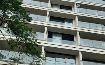 3 BHK Apartment For Rent in Khar West