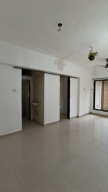 1 RK Apartment For Rent in Goregaon West
