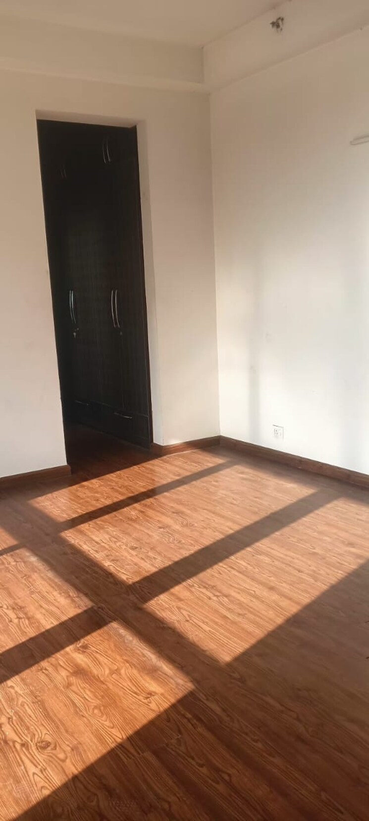 Room, indiabulls-centrum-park 4 Bedroom 2875 Sq.Ft. Apartment In Sector 103 Gurgaon 8781798