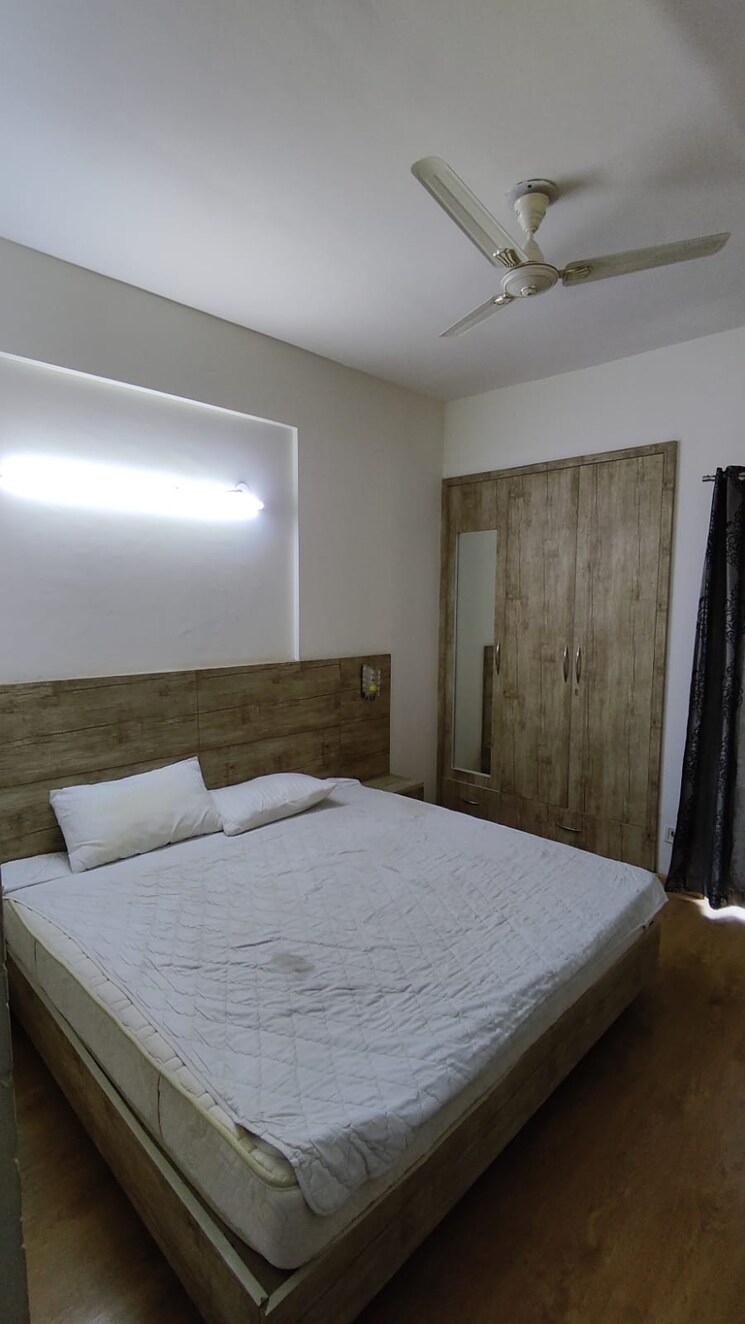 Bedroom, moti nagar 3 Bedroom 1753 Sq.Ft. Apartment In Moti Nagar Delhi 8781770