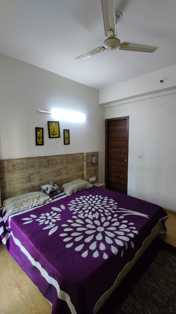 Bedroom, moti nagar 3 Bedroom 1753 Sq.Ft. Apartment In Moti Nagar Delhi 8781770