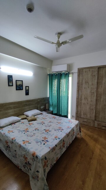 Bedroom in 3 BHK Apartment at Moti Nagar – for Rent