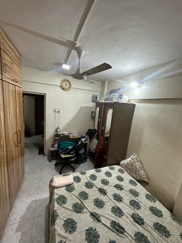 Bedroom in 1 BHK Apartment at Bandarwadi – for Rent