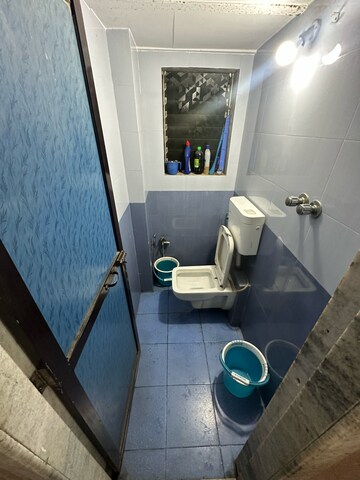 Bathroom in 1 BHK Apartment at Bandarwadi – for Rent