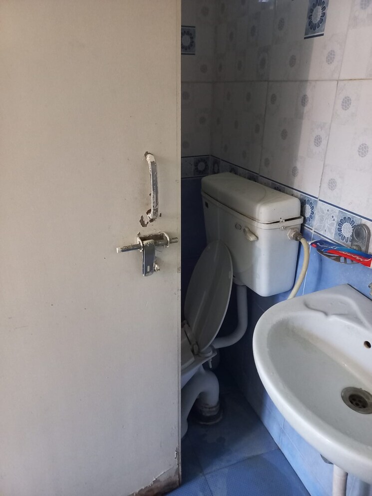 Bathroom, pashan 3 Bedroom 2600 Sq.Ft. Apartment In Pashan Pune 8781804