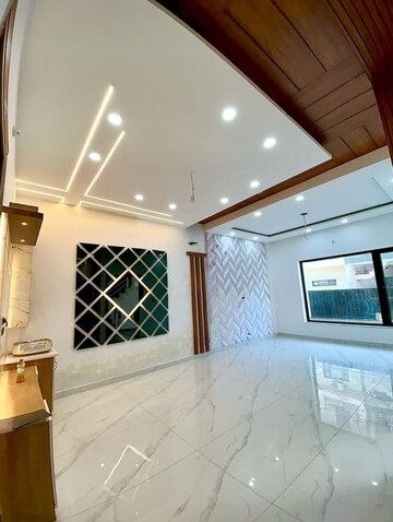2 BHK Builder Floor For Rent in Sector 33