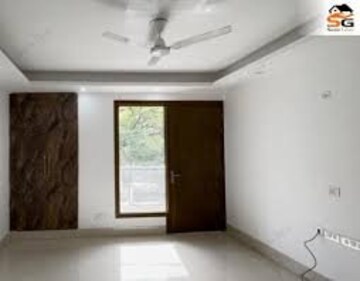 Room in 1 BHK Apartment at Dheeraj Kirti, Malad West – for Sale