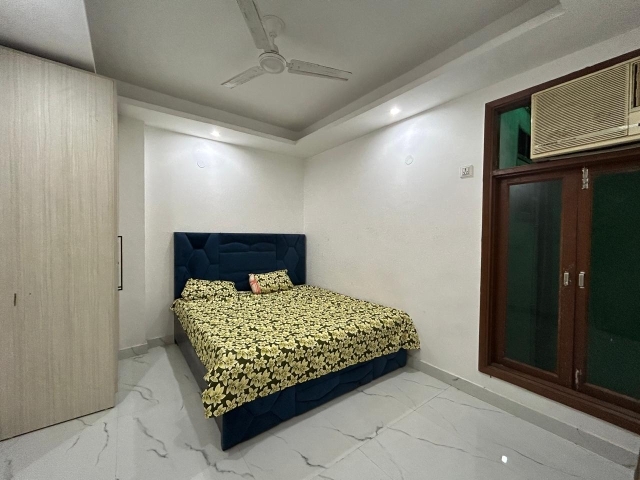 2 BHK Apartment For Rent in Saket 