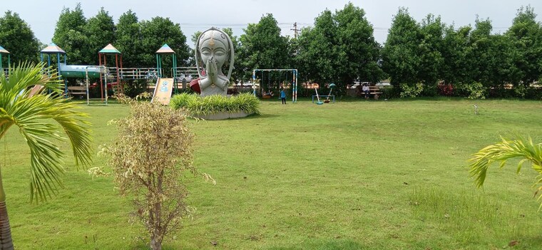 Garden, sri-siddi-star-city  146 Sq.Yd. Plot In Shadnagar Hyderabad 8782112