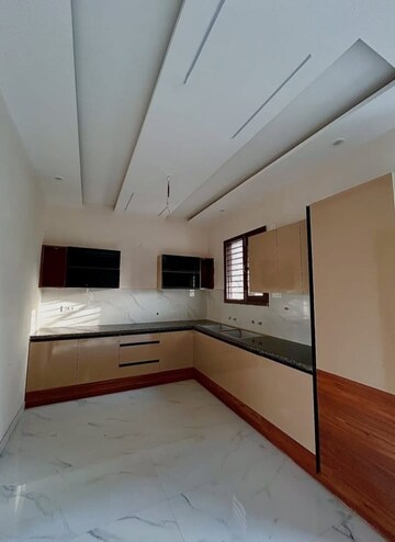 Kitchen in 3.5 BHK Builder Floor at Sector 35 – for Rent