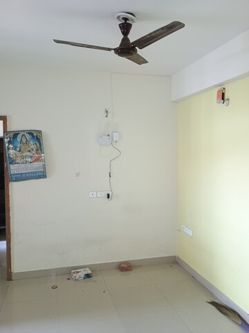 Furnished Amenities in 2 BHK Apartment at Supertech Basera, Sector 79 – for Rent