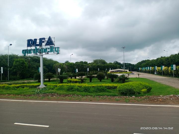Plot For Sale in Dlf Garden City