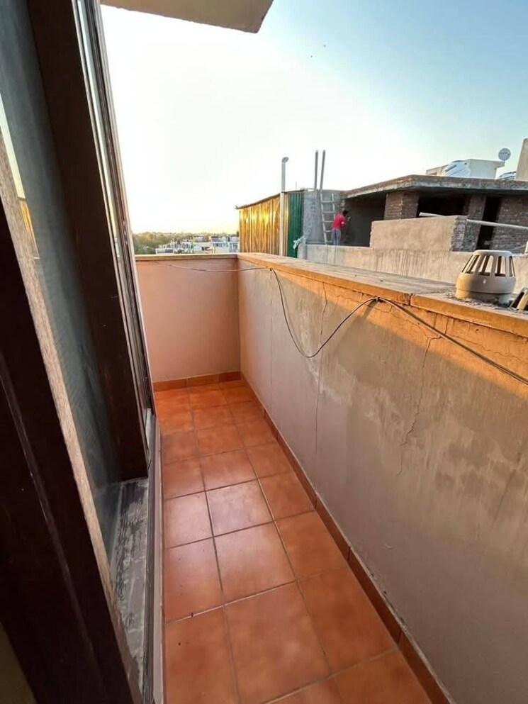 Balcony, saket 1 Bedroom 700 Sq.Ft. Apartment In Saket Delhi 8782012