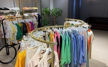 Shop For Rent in Pitampura