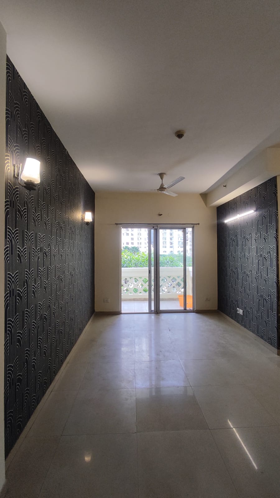 3 BHK Apartment For Rent in Dlf Capital Greens Moti N