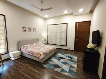 Bedroom in 3 BHK Apartment at Palm Residency Chhatarpur, Chattarpur – for Rent