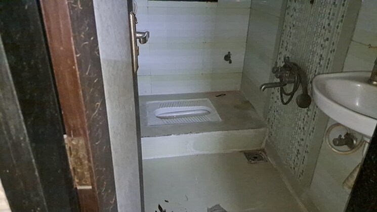 Bathroom, shiv-shakti-shree-yashwant-empire 2 Bedroom 950 Sq.Ft. Apartment In Nalasopara East Palghar 8782159