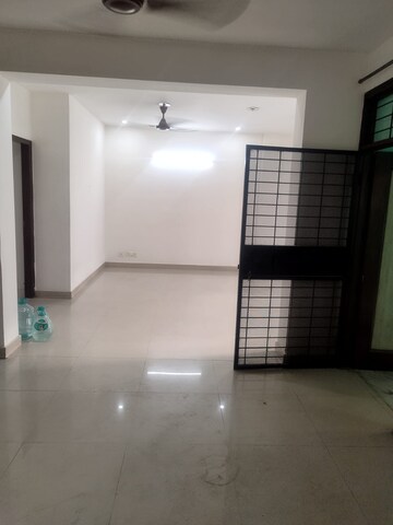 Room in 2 BHK Builder Floor at Sector 28 – for Rent